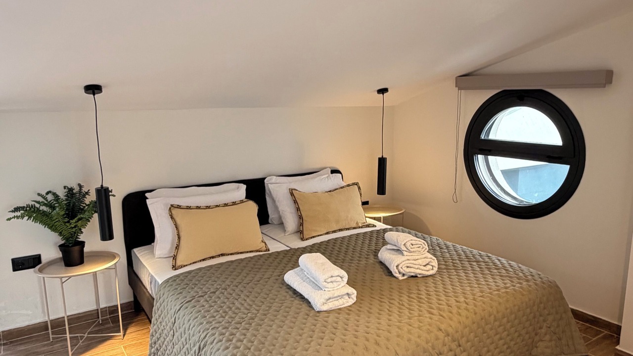 Photo of Bedroom in Neoi Epivates