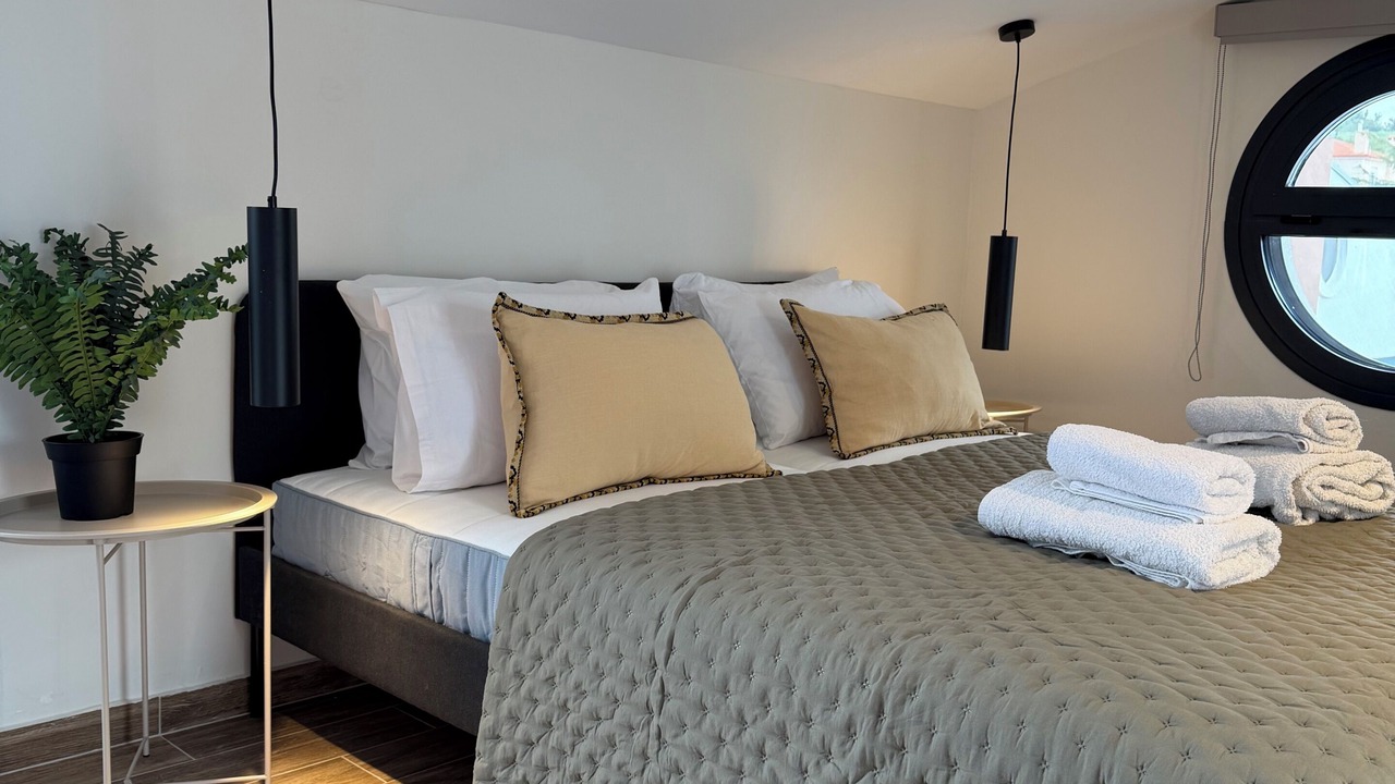 Photo of Bedroom in Neoi Epivates