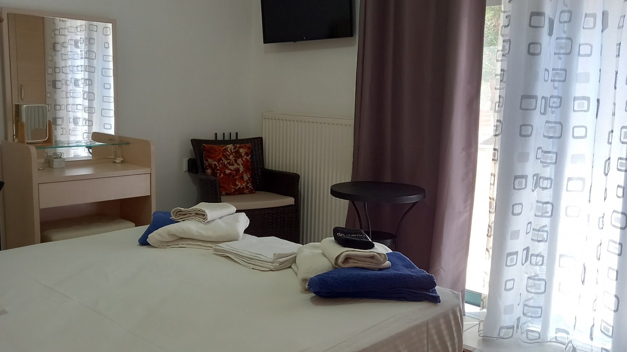Photo of Bedroom in Megala Chorafia