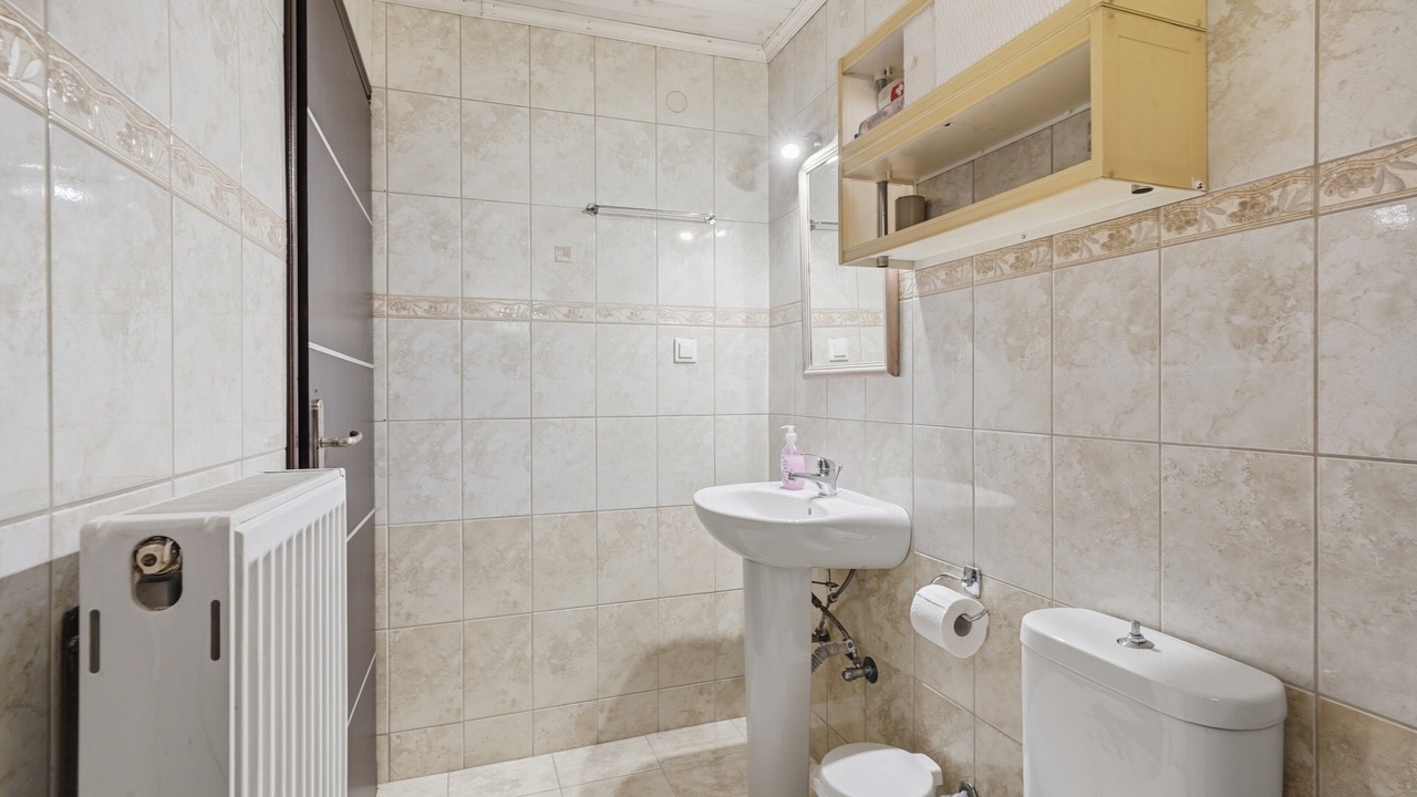 Photo of Bathroom in Molos