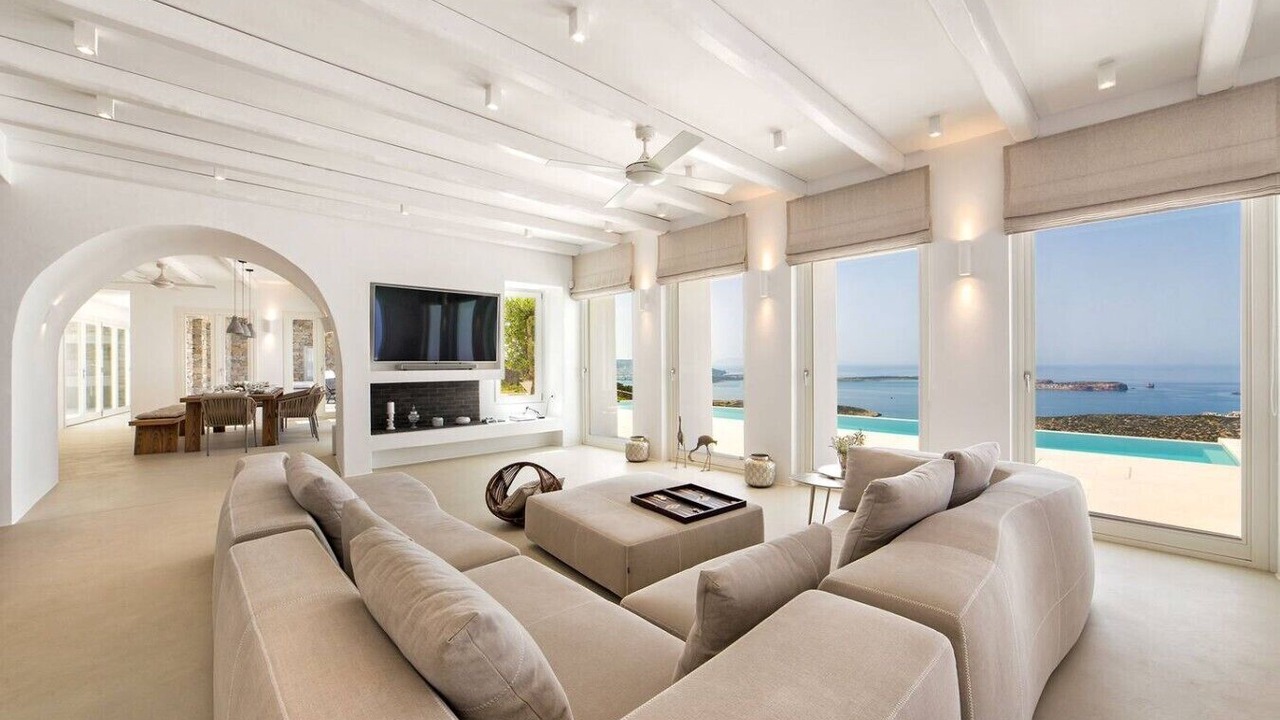 Photo of Livingroom in Nea Cryssi Akti