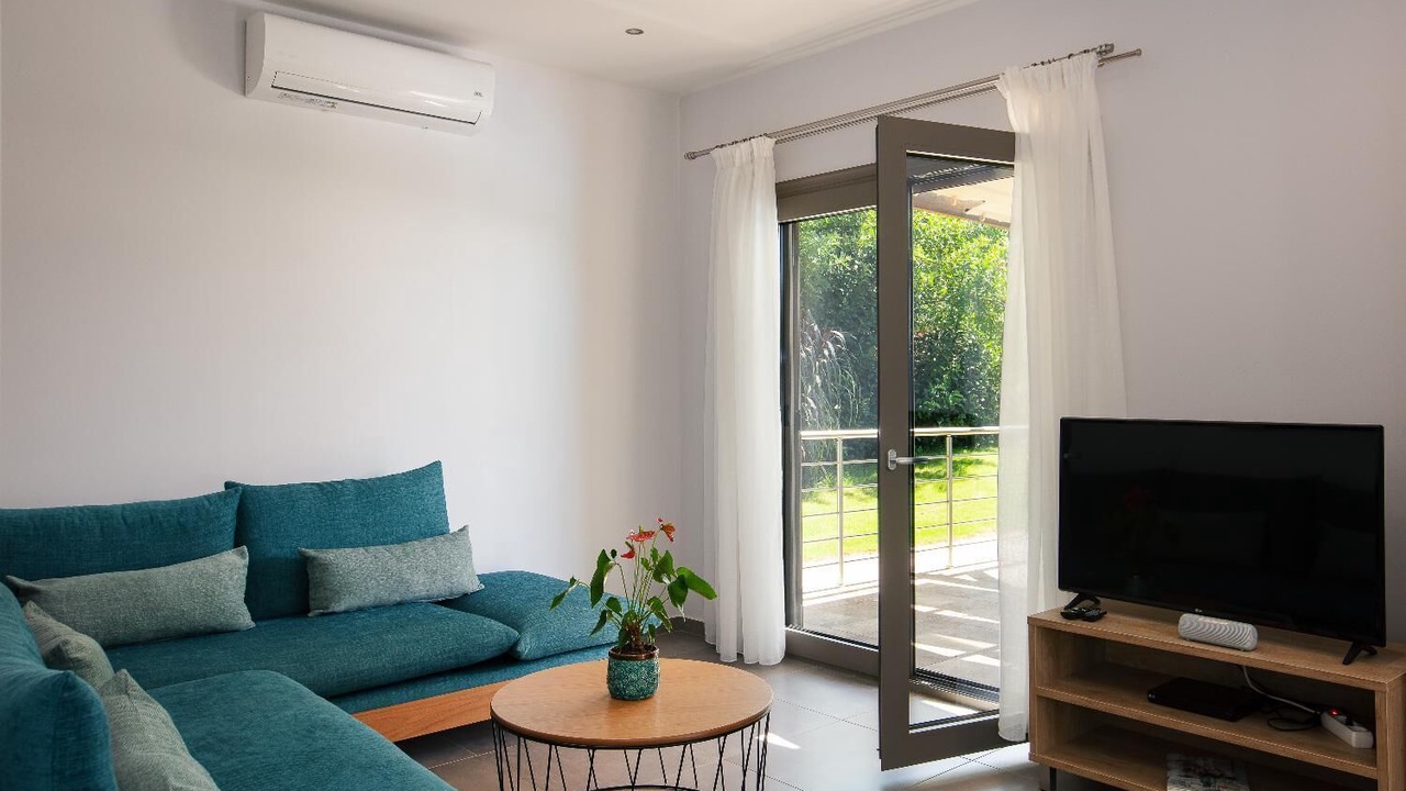 Photo of Livingroom in Armenoi