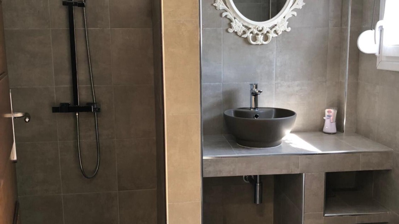 Photo of Bathroom in Thermaikos