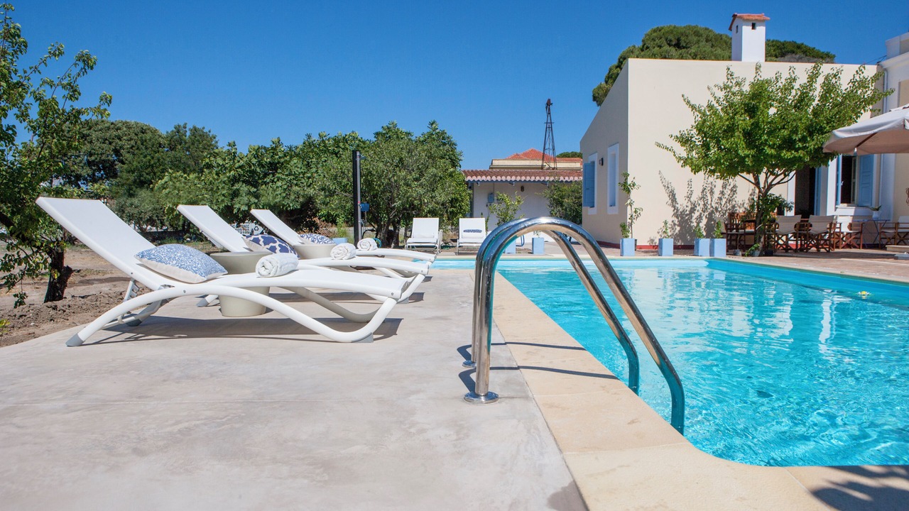 Photo of Outdoor in Ixia