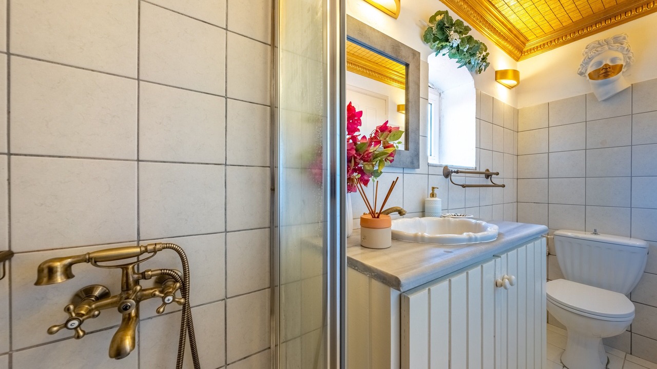 Photo of Bathroom in Chalikounas