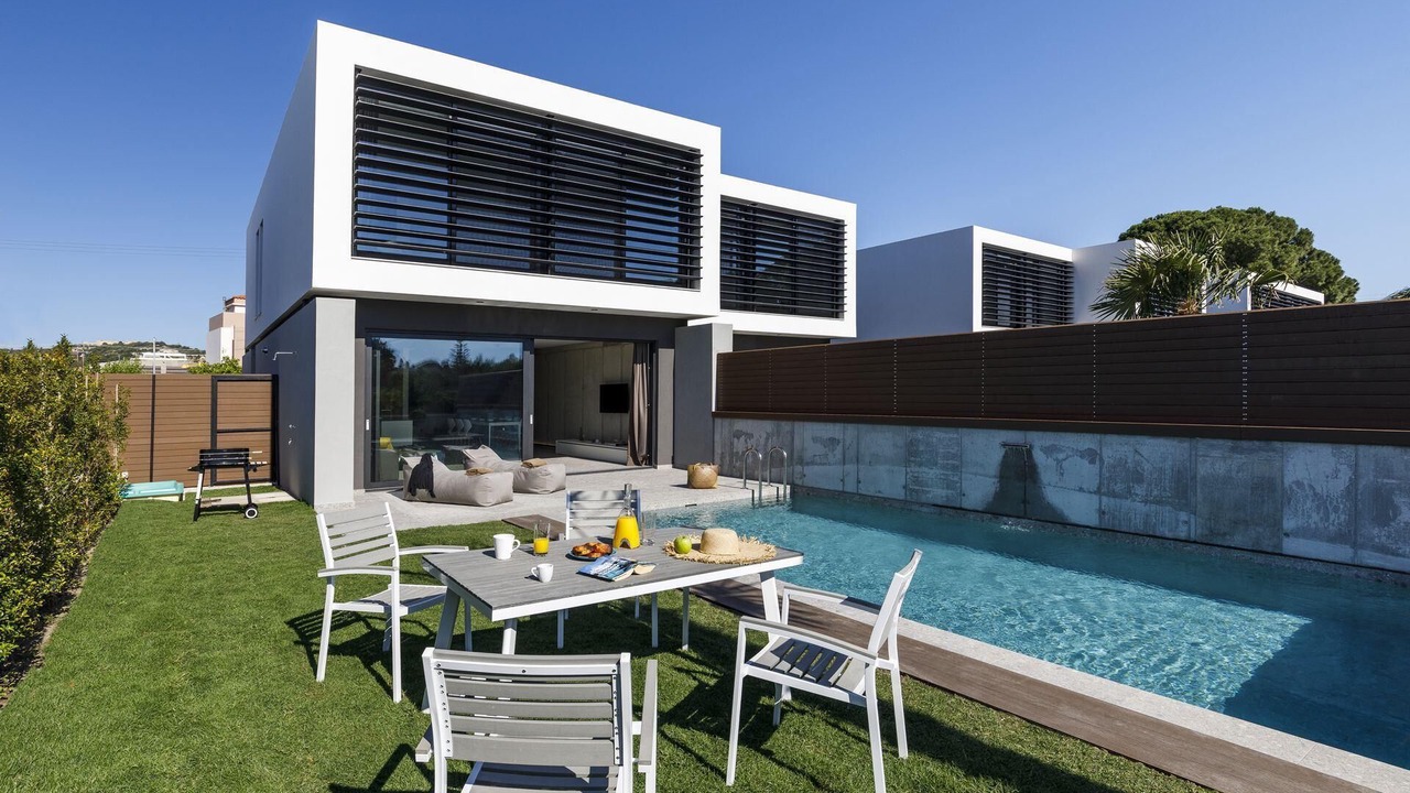 Photo of Outdoor in Ixia