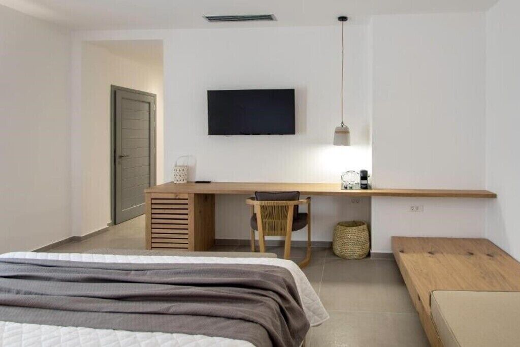 Photo of Bedroom in Kini