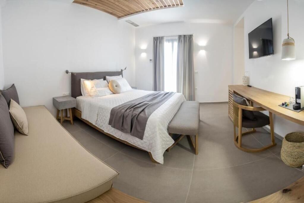 Photo of Bedroom in Kini