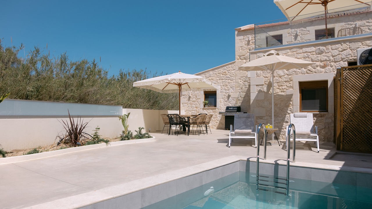 Photo of Outdoor in Adelianos Kampos