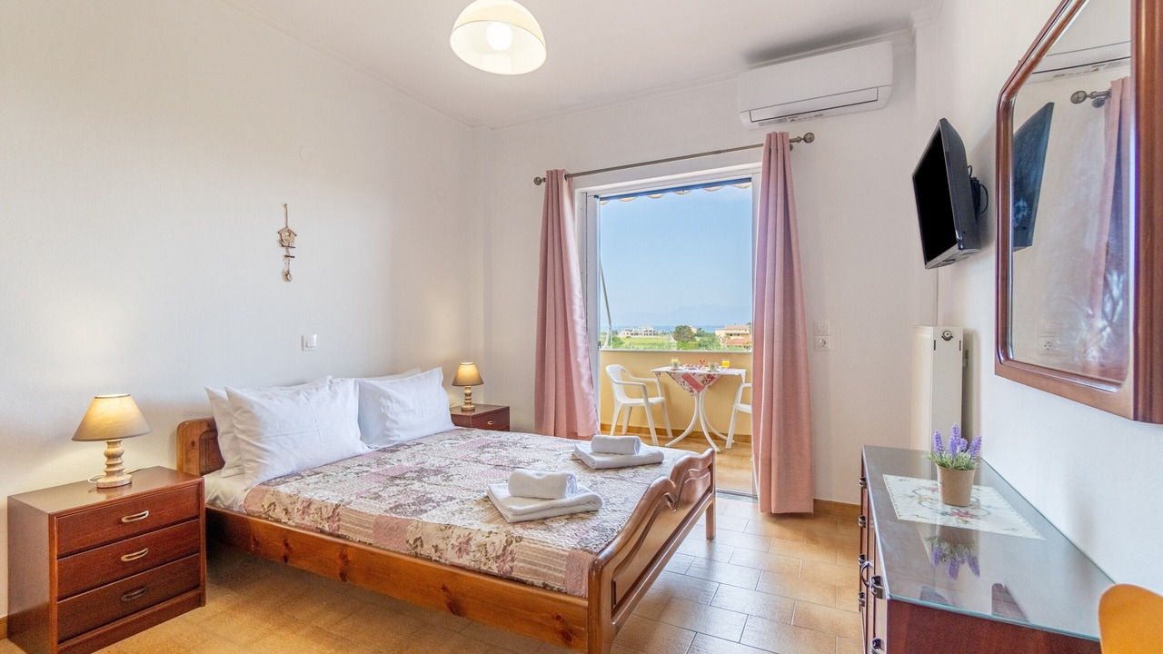 Photo of Bedroom in Almiros Beach