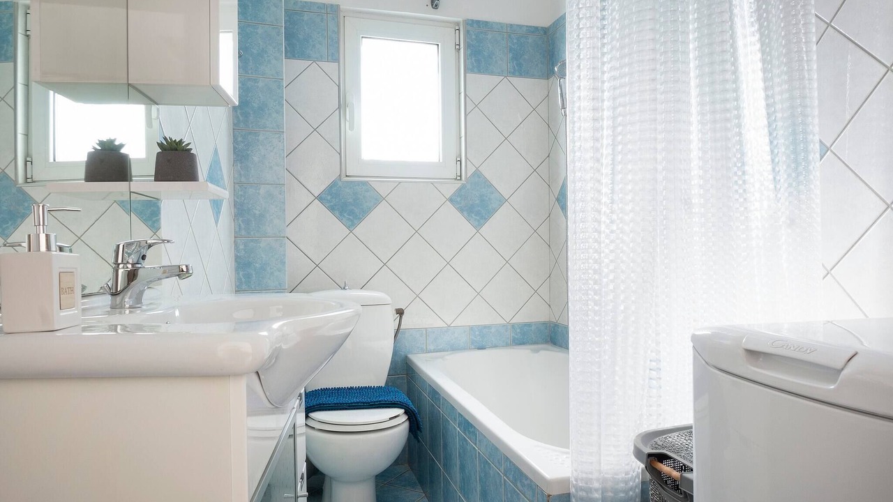 Photo of Bathroom in Nipos