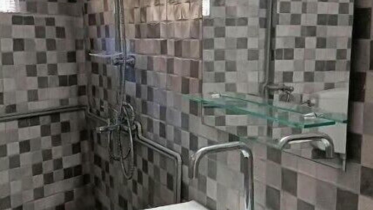 Photo of Bathroom in Syros