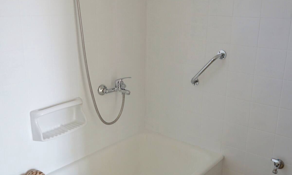 Photo of Bathroom in Kini