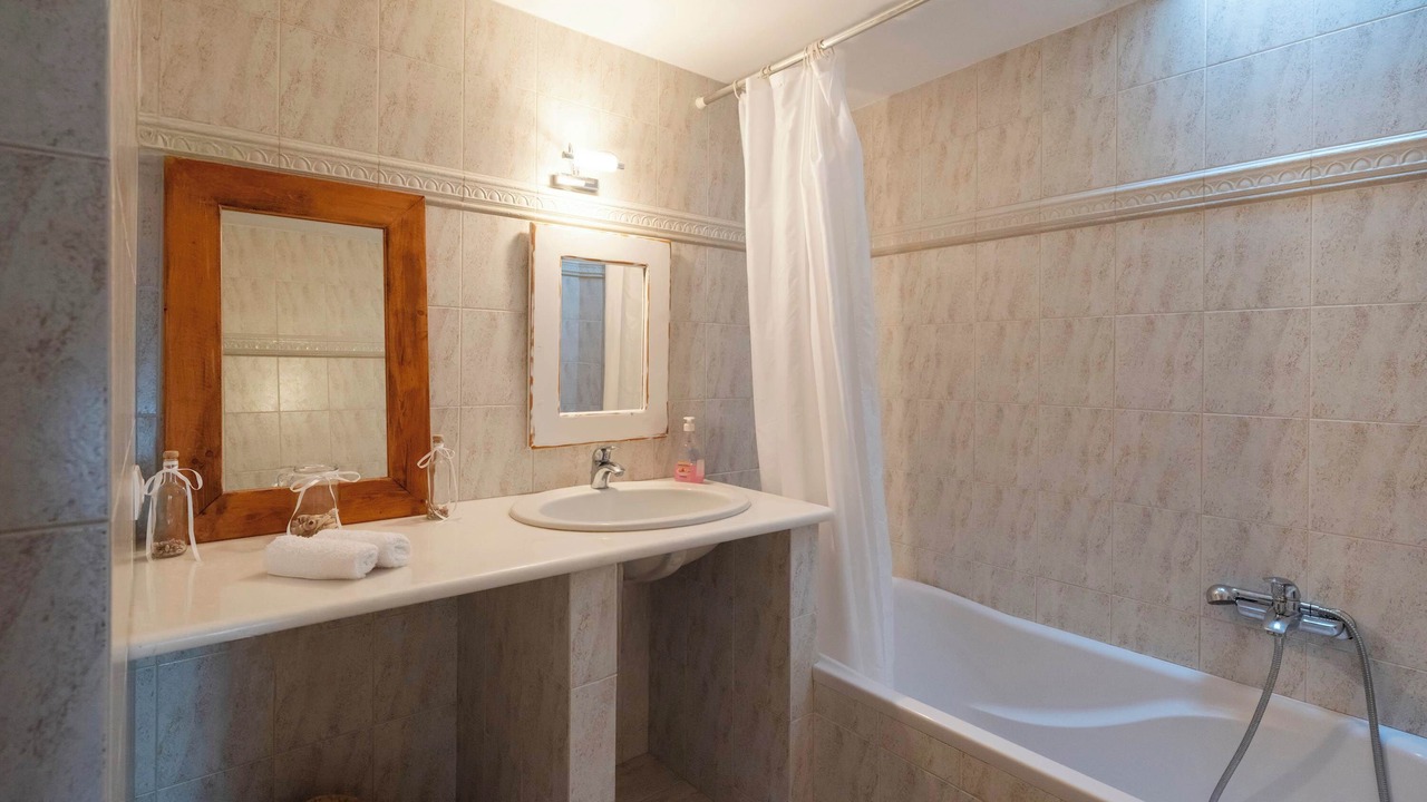 Photo of Bathroom in Marpissa