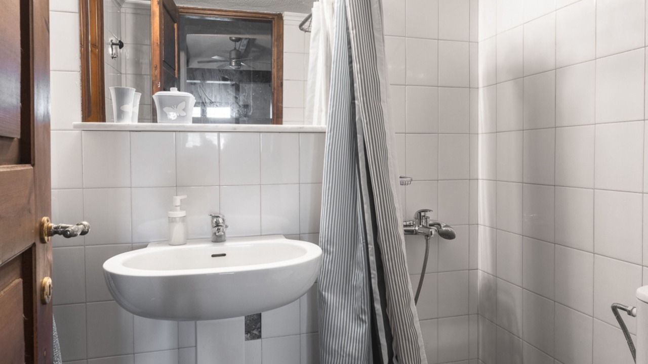 Photo of Bathroom in Pallini