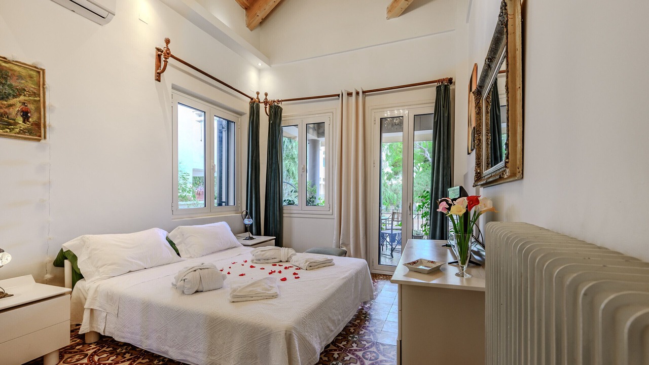 Photo of Bedroom in Chania Town