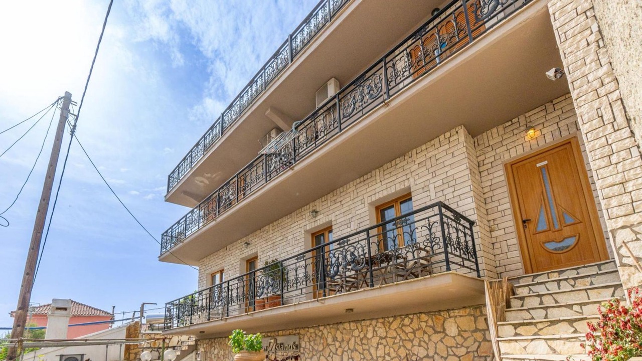 Photo of Others in Gaios