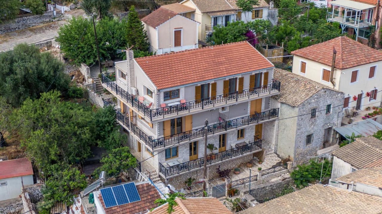 Photo of Others in Gaios