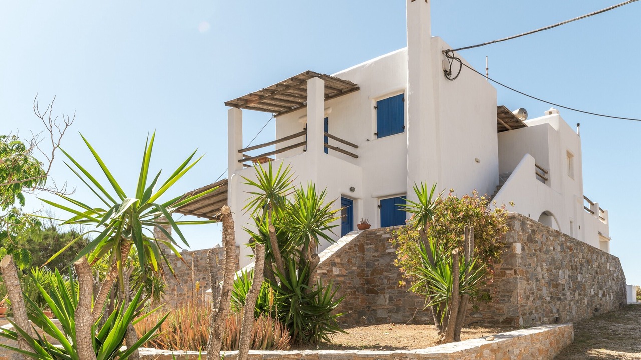 Photo of Outdoor in Kini