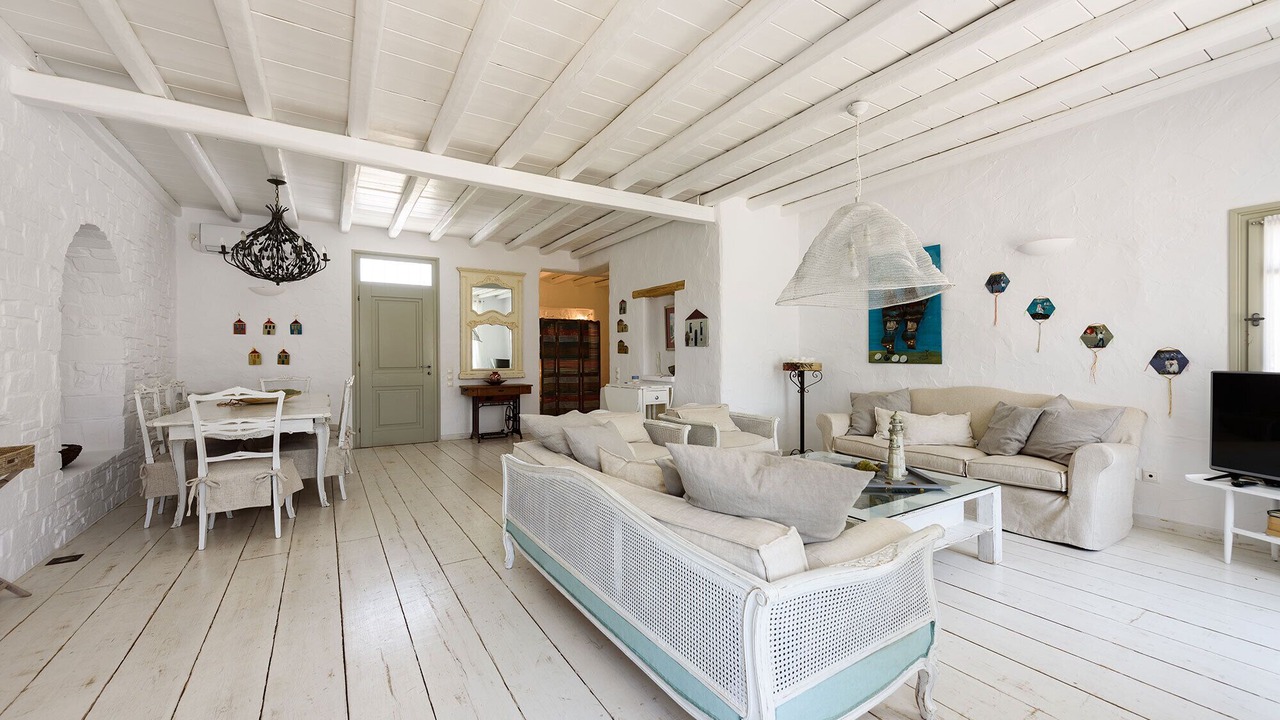 Photo of Livingroom in Logaras