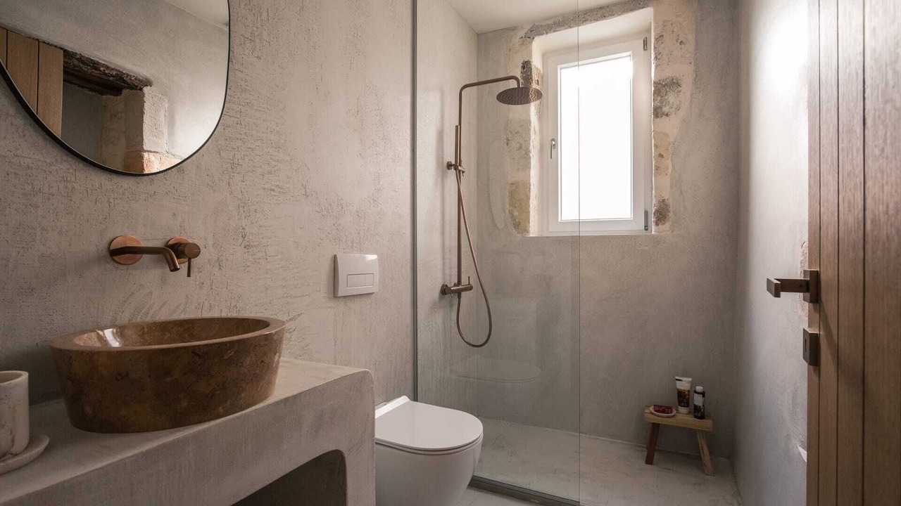 Photo of Bathroom in Adele