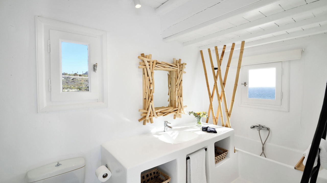 Photo of Bathroom in Agios Ioannis