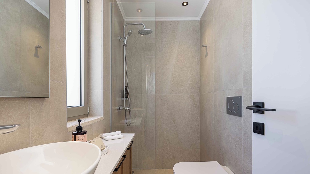 Photo of Bathroom in Impros