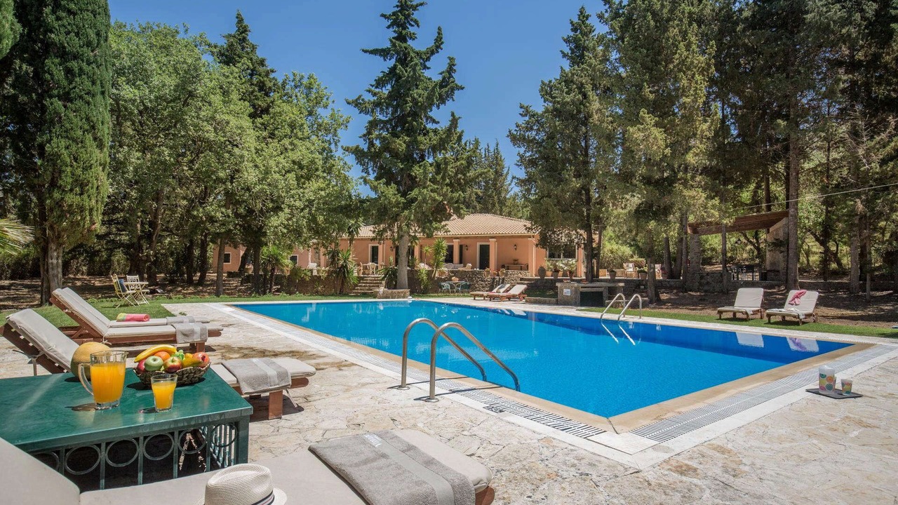 Photo of Outdoor in Perama