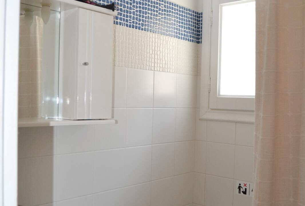 Photo of Bathroom in Ios
