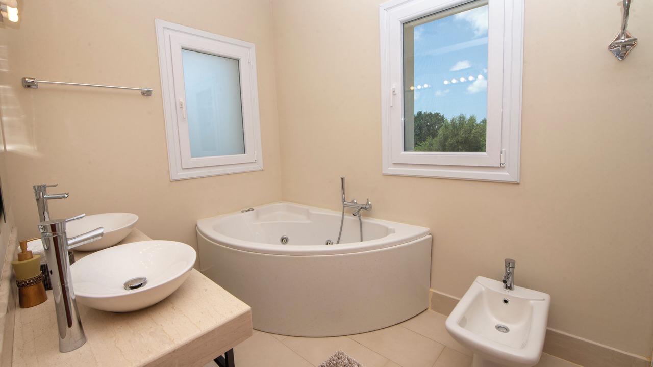 Photo of Bathroom in Poulades
