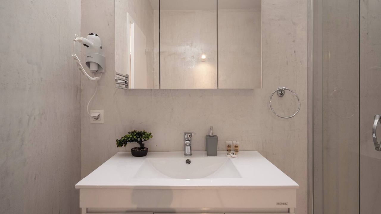 Photo of Bathroom in Exarhia