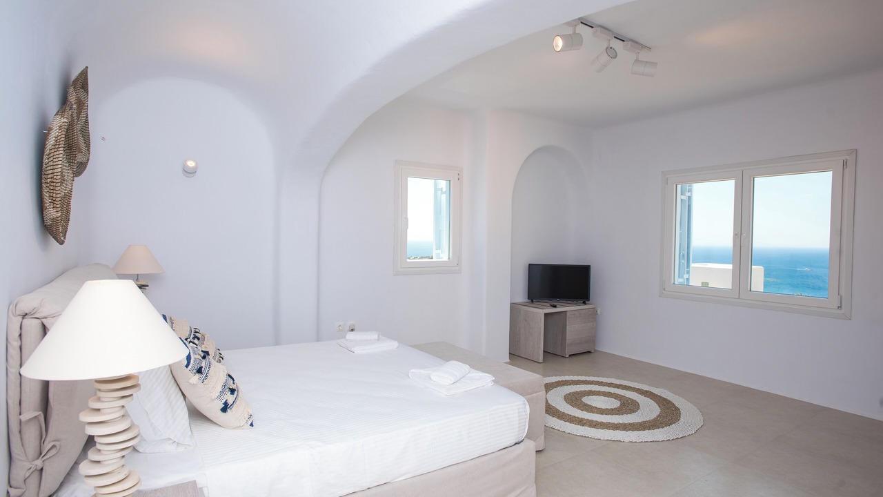 Photo of Bedroom in Platis Gialos