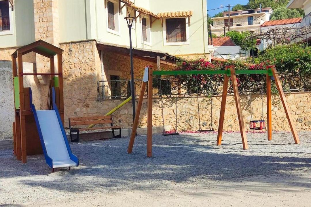 Photo of Others in Monopari