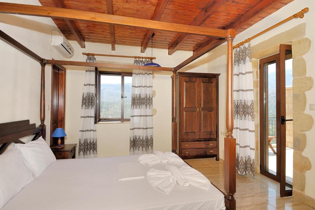Photo of Bedroom in Embrosneros