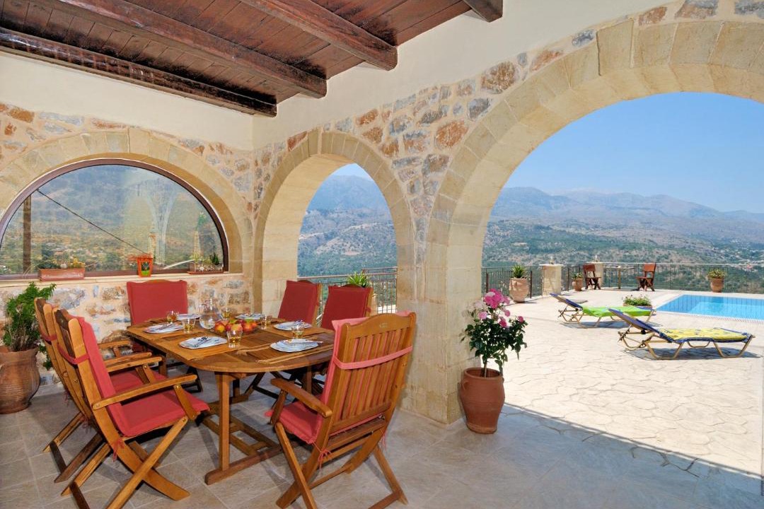 Photo of Patio Balcony in Embrosneros