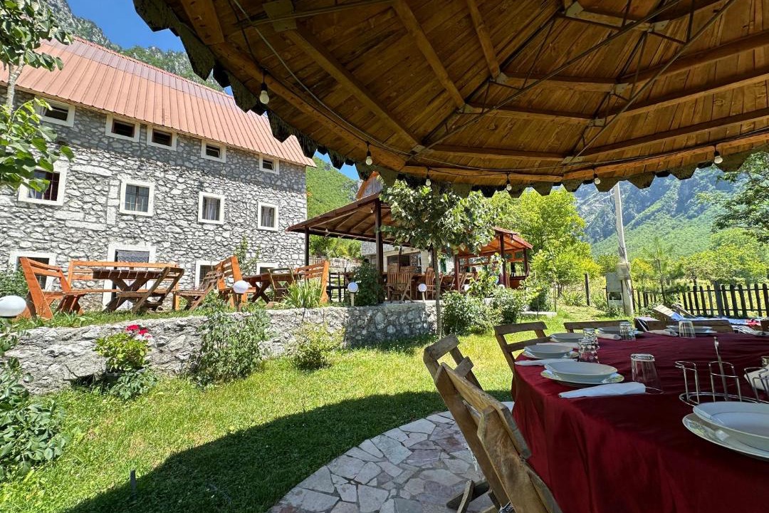 Photo of Others in Shale