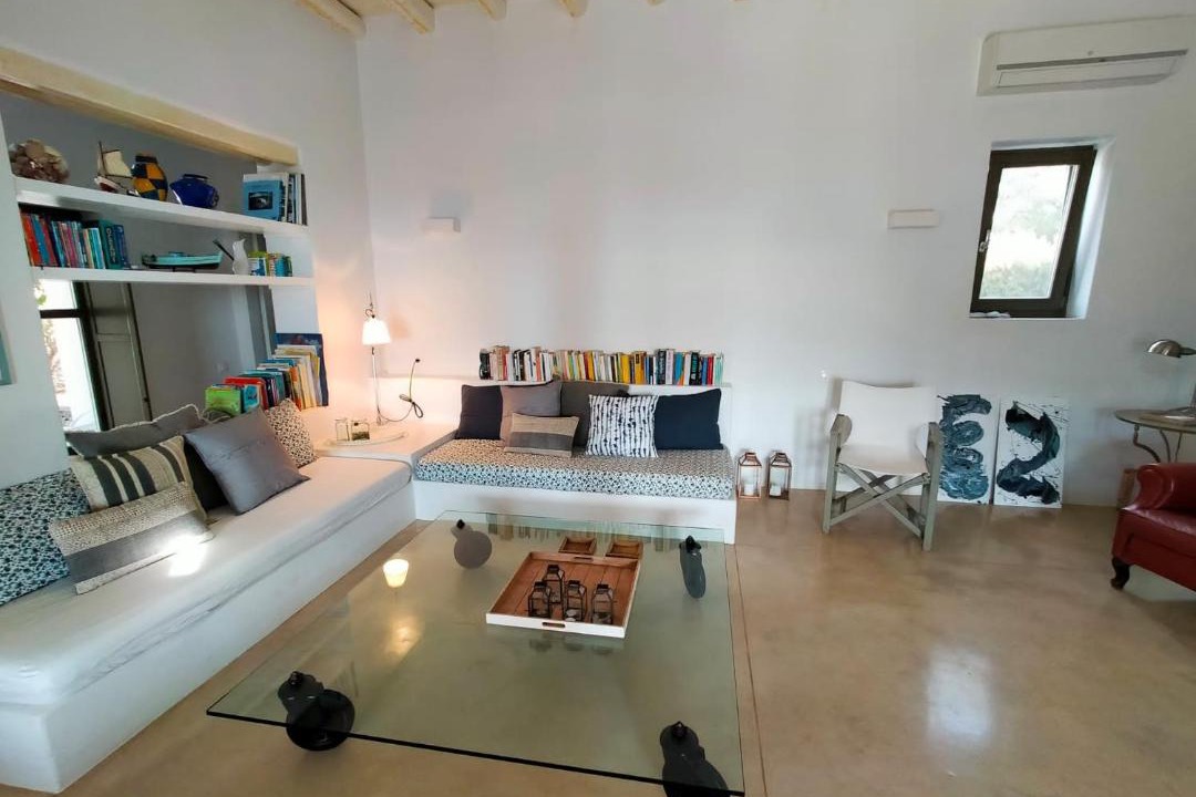 Photo of Livingroom in Aegiali