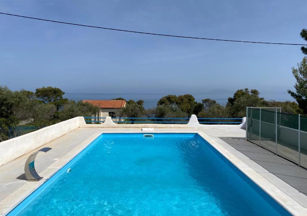 Photo of Others in Loutraki-Agioi Theodoroi