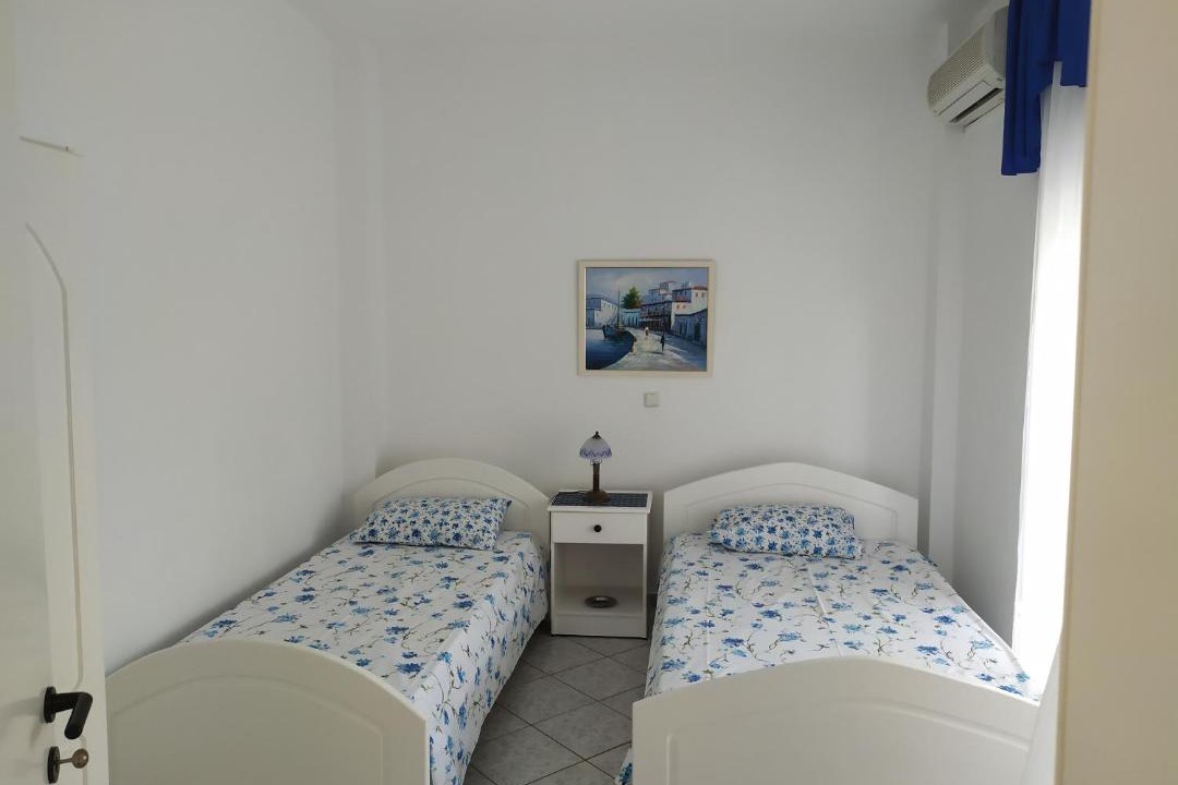 Photo of Others in Paralia Skotinis