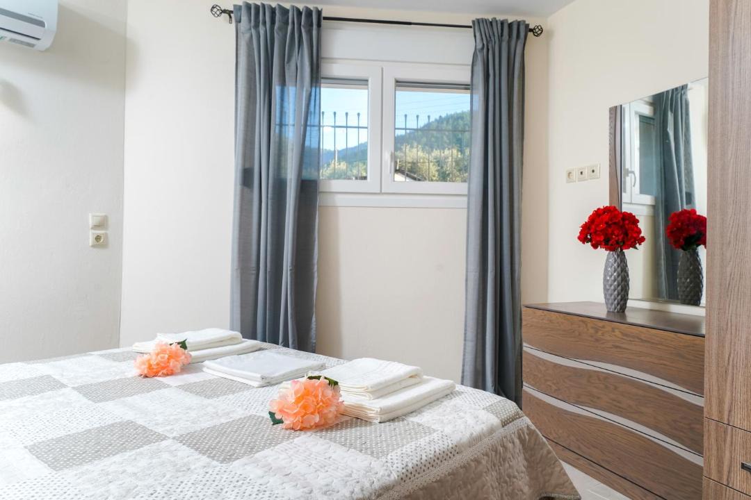 Photo of Bedroom in Skala Rachoniou