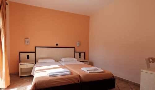 Classic Quadruple Room