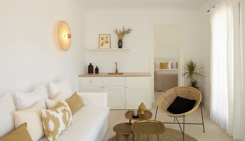 Bonzoe 1 Bedroom Home with Heated Private Pool