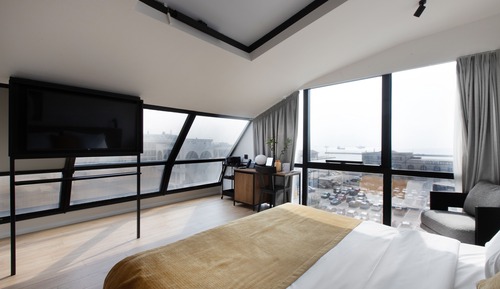 Signature Suite