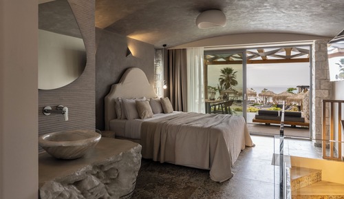 Mayasari King Pool Suite with Sea View