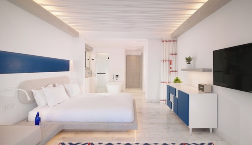 Riviera Retreat Room