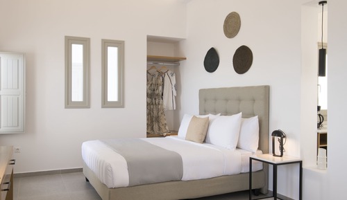 Genesis Suite Caldera View and Hot Tub
