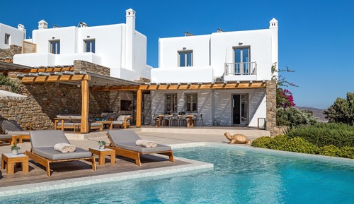 Five-Bedroom Villa with Private Heated Pool and Gym - Sea View | M Four