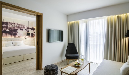 Junior Suite, 1 Double or 2 Twin Beds