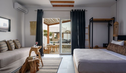 Honeymoon Suite