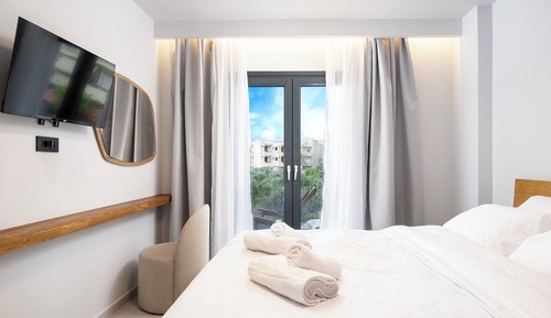 Deluxe Apartment, City View